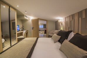 Habitación estándar con 1 cama matrimonial o 2 individuales, vista al jardín | Sábanas de algodón egipcio, ropa de cama de alta calidad y edredón 