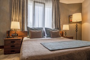 Habitación estándar con 1 cama doble o 2 individuales, 1 cama doble o 2 individuales | Sábanas de algodón egipcio y ropa de cama de alta calidad