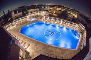 Seasonal outdoor pool, free cabanas, pool umbrellas - Cuci Hotel di Mare Bayramoglu (Darica)