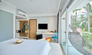 Chambre Double Deluxe, vue piscine | Balcon