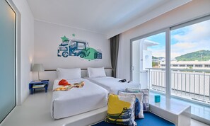 Deluxe Twin Room | Balcony