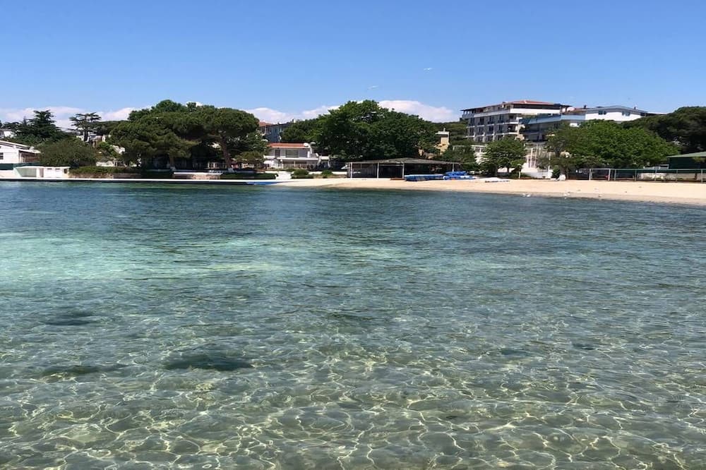 Paradise Island Hotel