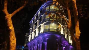 Façade de lâhĂ©bergement - soirĂ©e/nuit