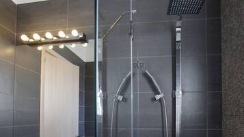 Villa, 3 Bedrooms, Private Pool (Chateau Blanc) | Bathroom | Free toiletries, hair dryer, towels