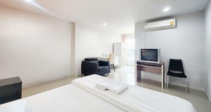 Freesia Guesthouse Suvarnabhumi