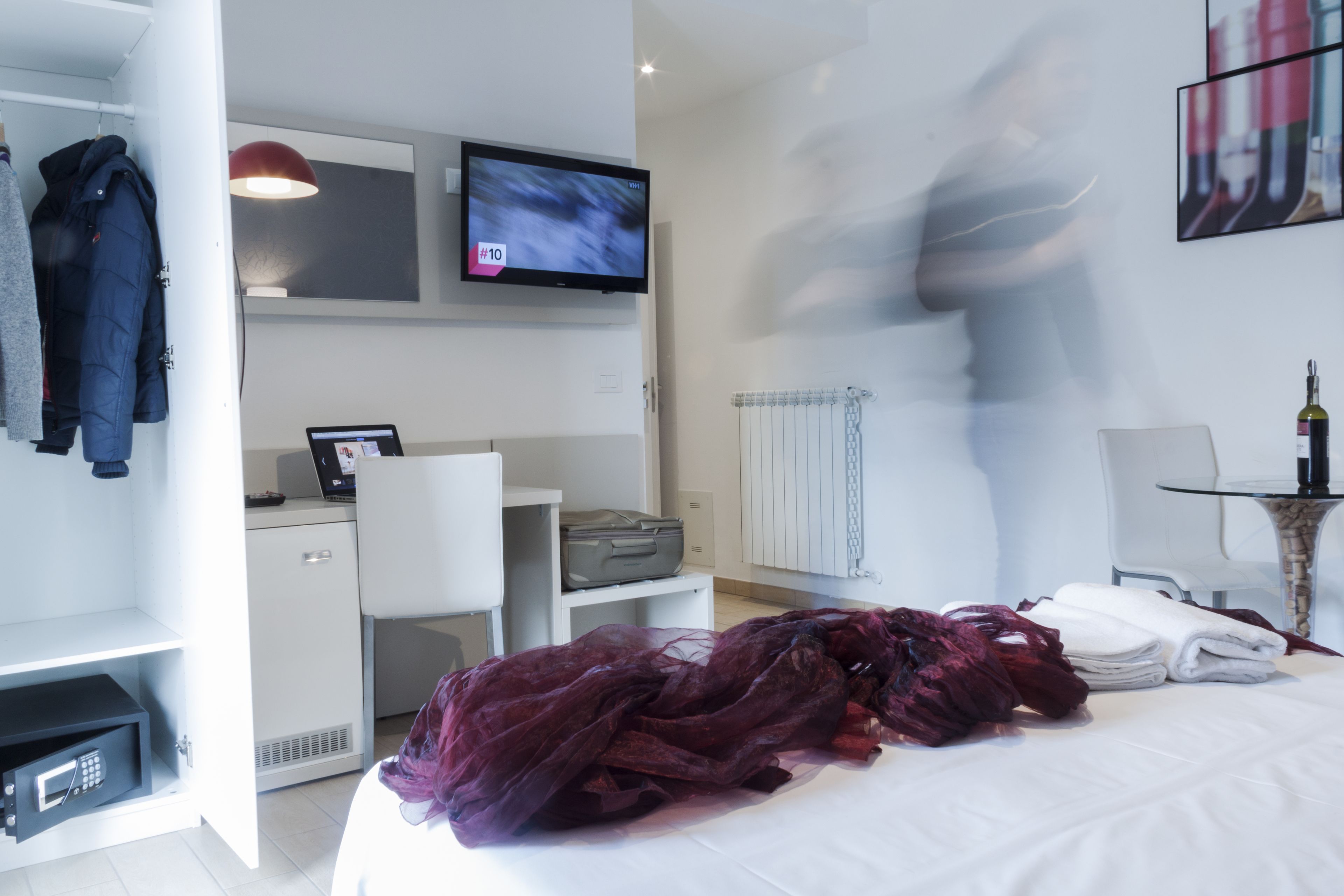 double room, 1 double bed, balcony | premium bedding, down duvets, in-room safe, desk