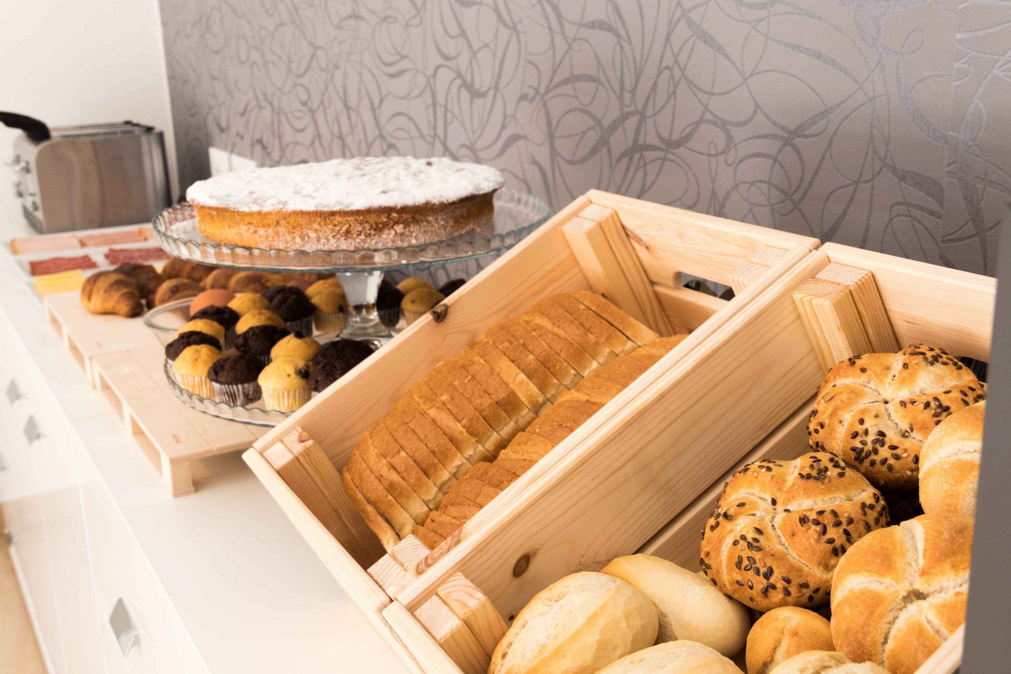 daily continental breakfast (eur 9.50 per person)
