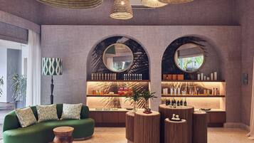 Couples treatment room(s), sauna, steam room, body treatments