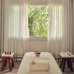 Couples treatment rooms, sauna, steam room, body treatments