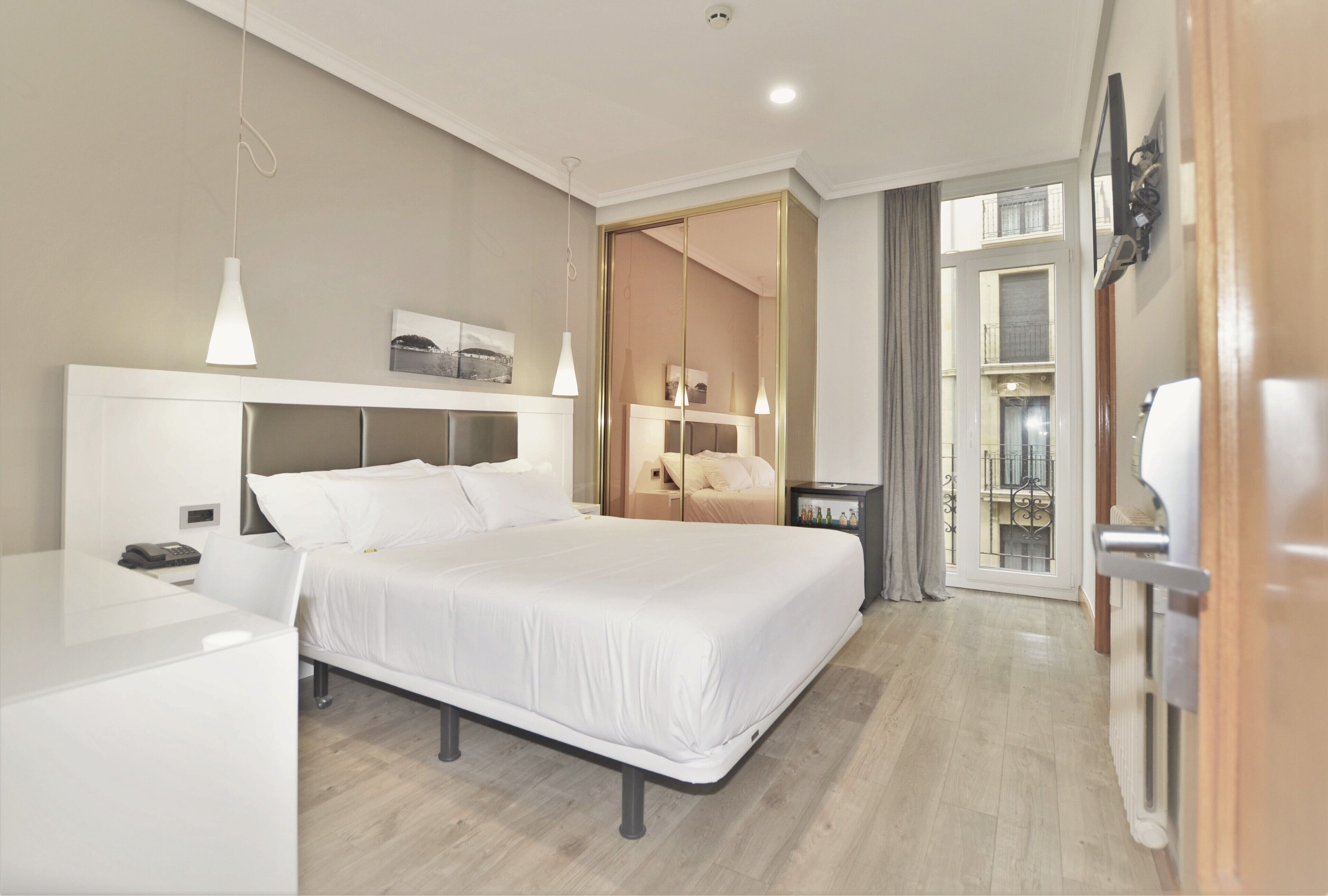 Photo - Pensión Alemana