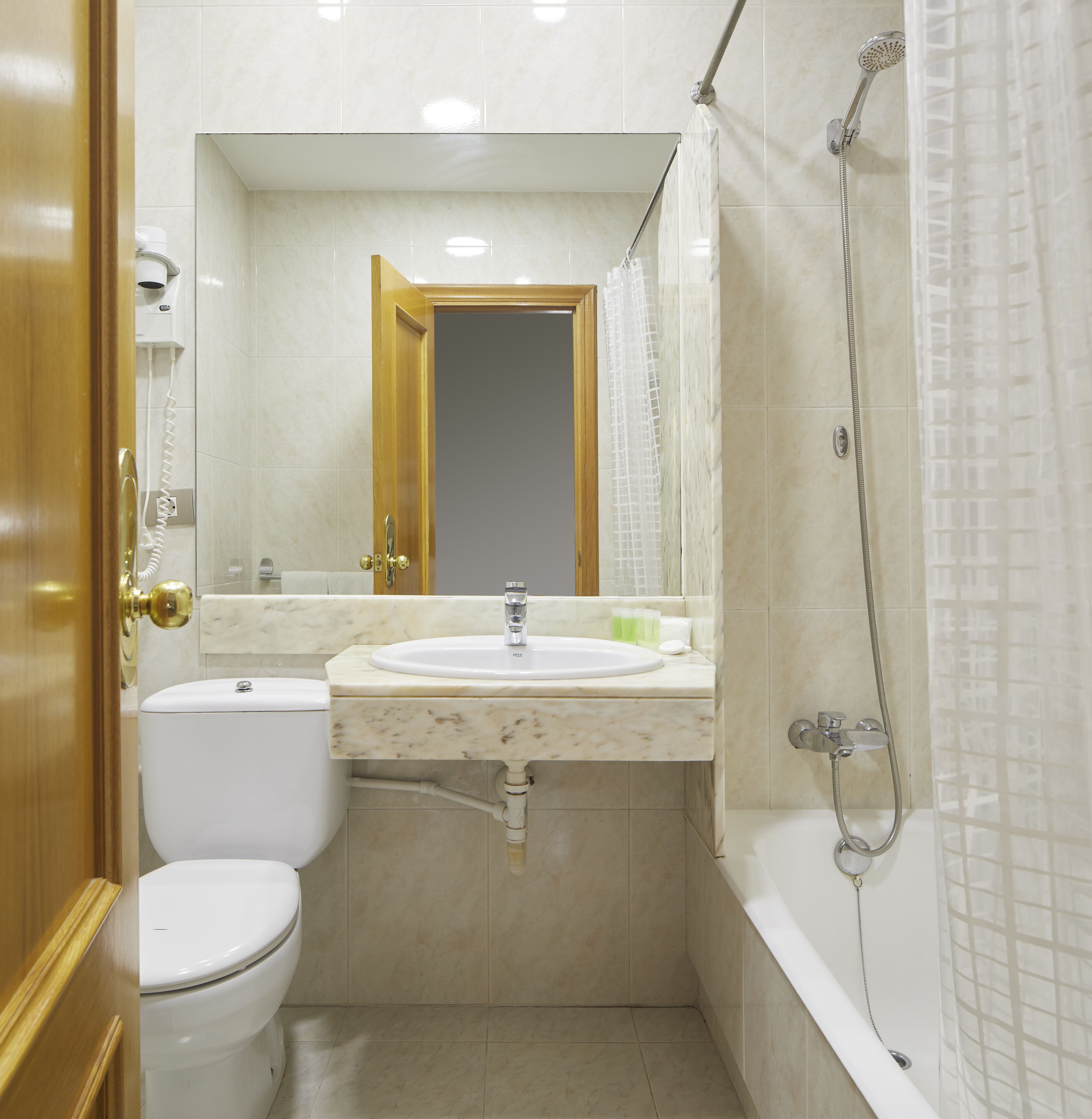 Photo - Pensión Alemana