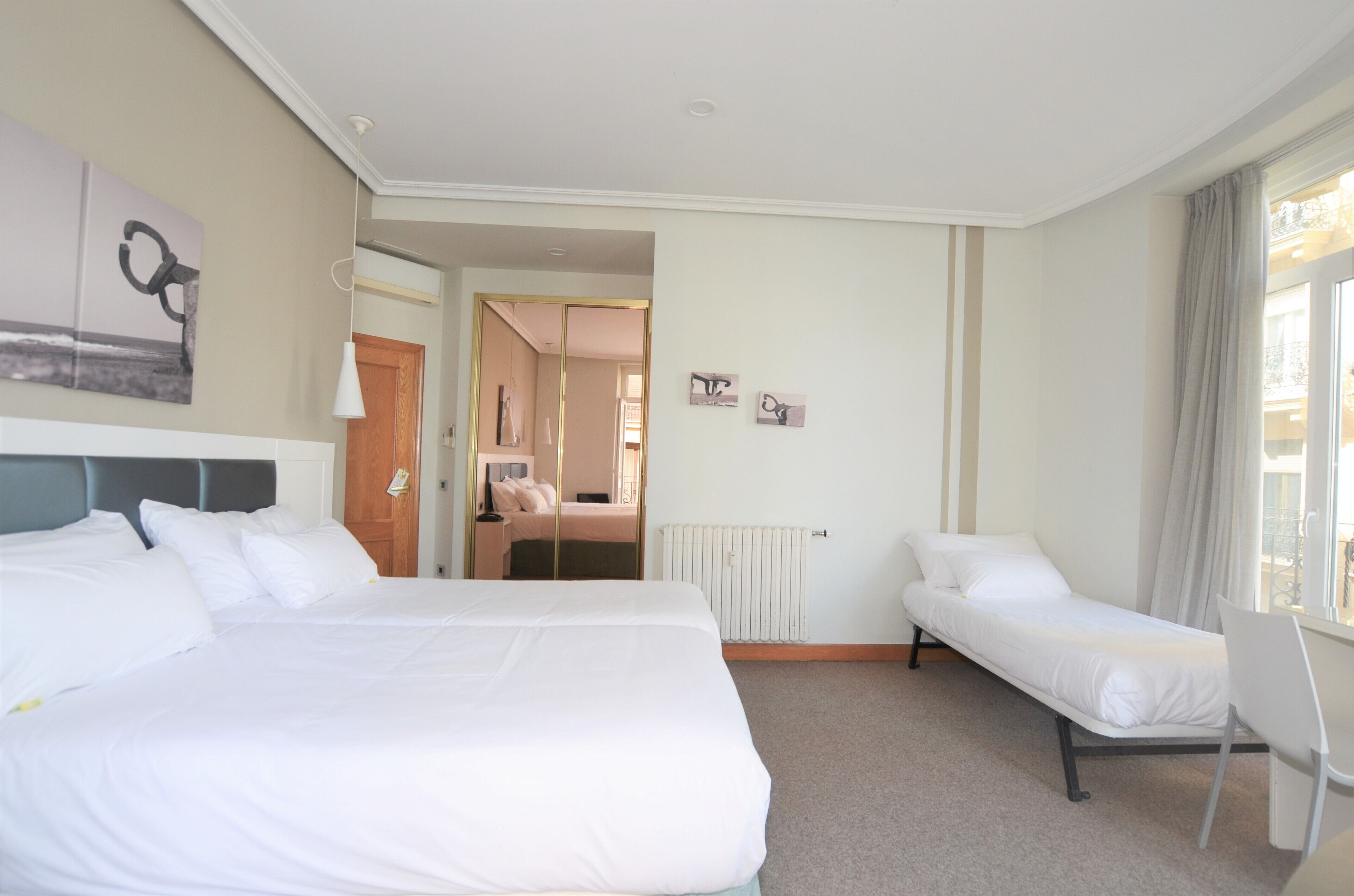 Photo - Pensión Alemana