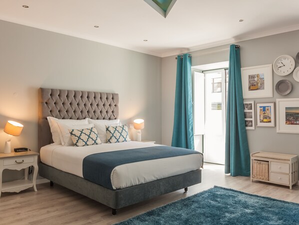 Deluxe Suite, Private Bathroom, Garden View