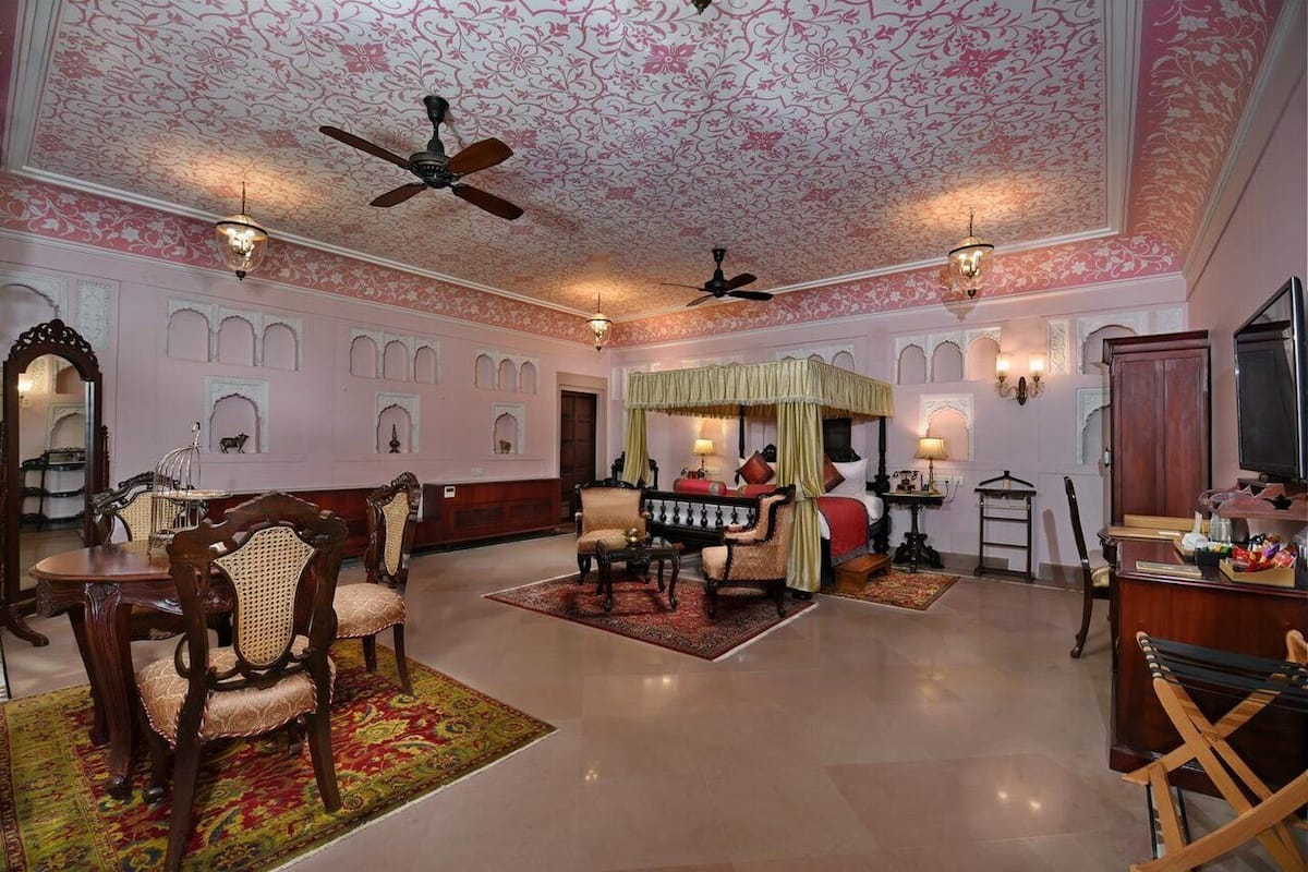 Quarto | 1 quarto, roupas de cama premium, frigobar, cofres nos quartos