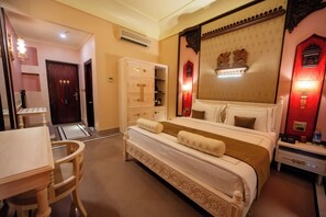 Ropa de cama de alta calidad y minibar 