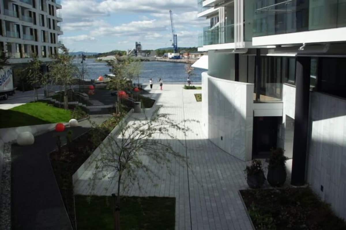 Apartment 1 Bedroom Tjuvholmen Dyna Brygge 3 (Towels/Sheets/Cleaning Excluded) | Desk, cribs/infant beds, rollaway beds, free WiFi