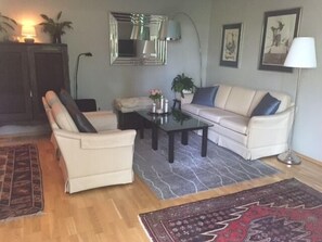 Apartment 3 Bedrooms Frogner/Bygdoy Olav Kyrresgate 6e (Towels/Sheets/Cleaning Excluded) | Oppholdsrom | TV