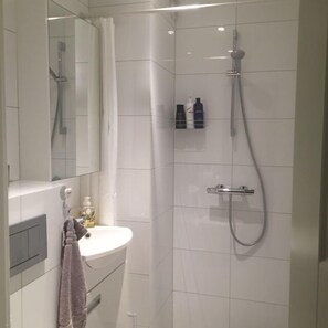Shower - Norwegian Hotelapartments (Oslo)