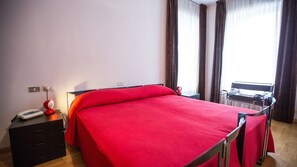 Apartment, 1 Bedroom | In-room safe, iron/ironing board, cribs/infant beds, rollaway beds - Residence Hotel Castelvecchio (Verona)