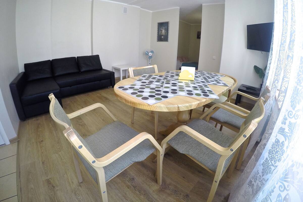 Comfort Apartment, 2 Bedrooms | Living room