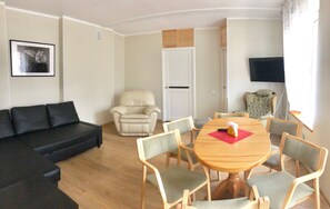 舒適公寓, 2 間臥室 | 書桌、隔音、熨斗/熨衣板、搖籃/嬰兒床