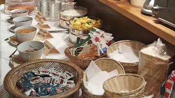 Café da manhã com buffet todos os dias mediante uma taxa
