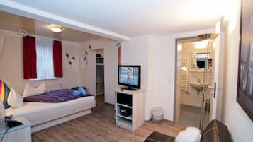 In-room safe, desk, rollaway beds, free WiFi