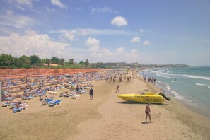 Private beach, sun-loungers, beach umbrellas, beach towels - Cesars Side (Manavgat)