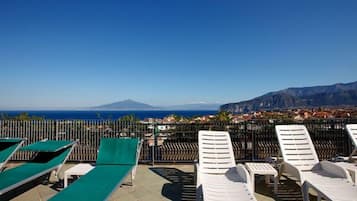 Sundeck