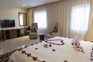 Egyptian cotton sheets, premium bedding, Select Comfort beds - Muscat Hotel & Apartment (Muscat)