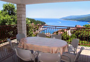 Presidential Apartment, 4 Bedrooms, Balcony, Beach View | Balcony - House Helis (Labin)