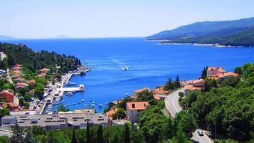 Romantisches Apartment, 3 Schlafzimmer, Balkon, Gartenblick | Ausblick vom Zimmer
