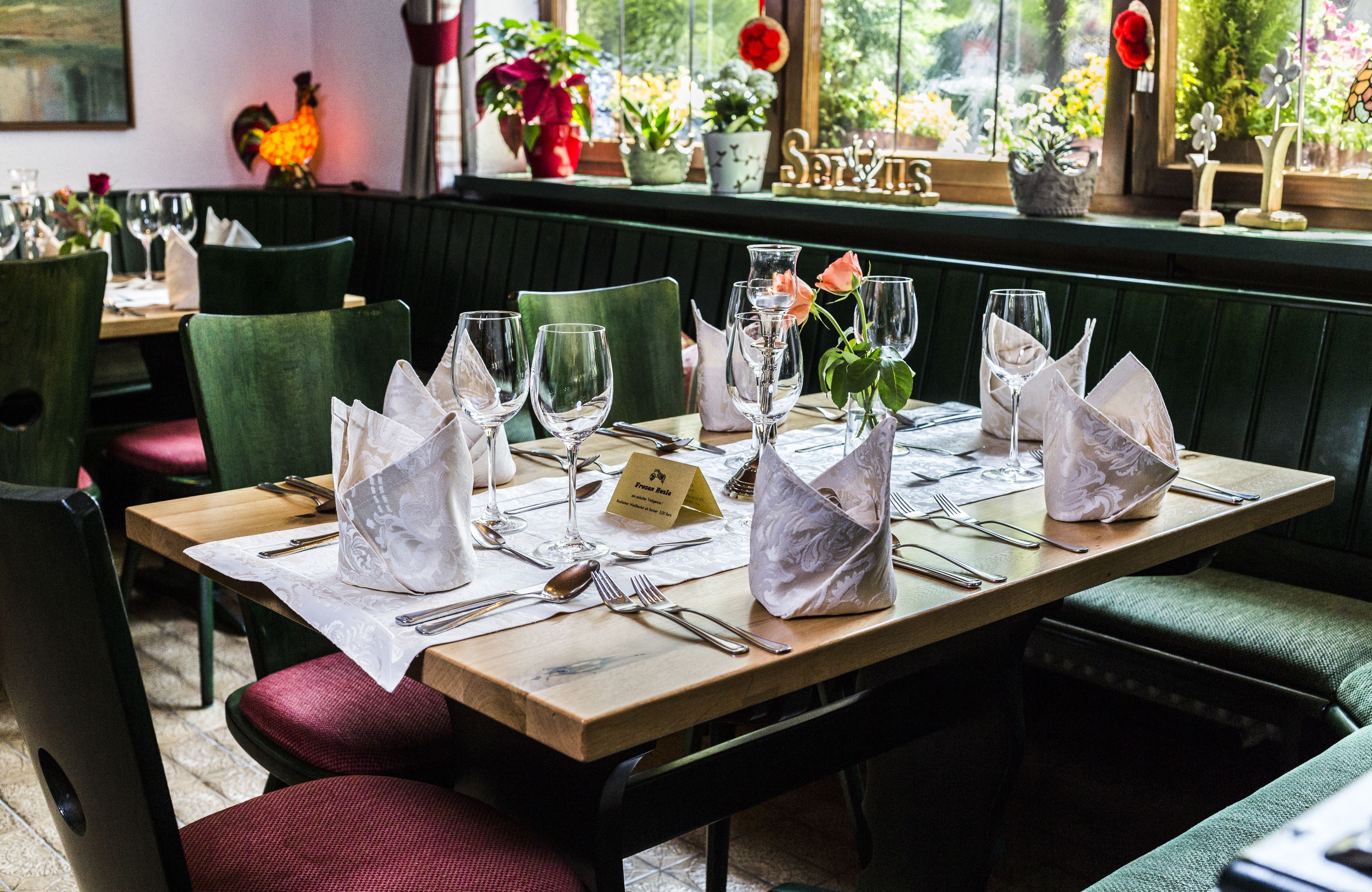 breakfast and dinner served