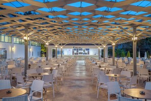 プールサイドバー