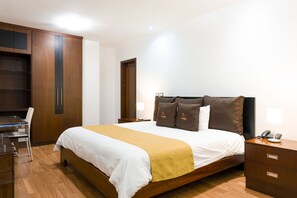 Standard Single Room, 1 Bedroom, Accessible | In-room safe, desk, free WiFi, bed sheets - Casben Hotel (Loja)