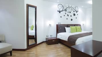 Caja de seguridad en la habitación, escritorio y wifi gratis