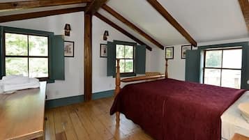 2 bedrooms, iron/ironing board, free cots/infant beds, free WiFi