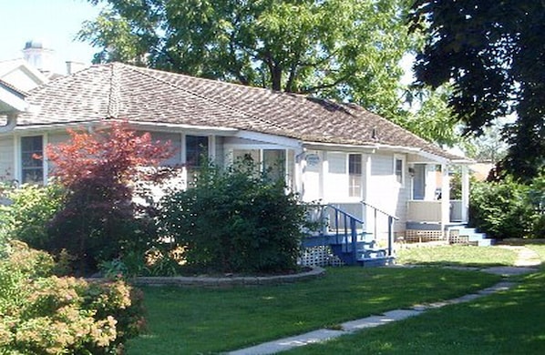 Exterior - The Court House Cottage (Niagara-on-the-Lake)