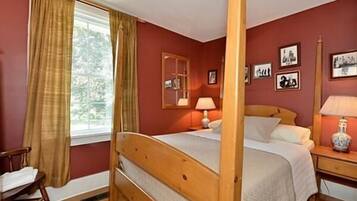 Cottage, 2 Bedrooms | 2 bedrooms, iron/ironing board, free cots/infant beds, free WiFi