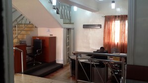 Reception hall - Semper Diamond Lodge (Lagos)