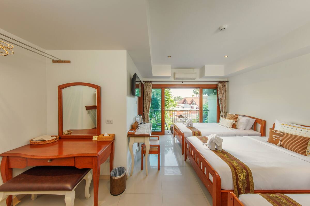 Phòng 3 phong cách cổ điển, ban công | Minibar, màn/rèm cản sáng, nôi (giường cho trẻ sơ sinh) miễn phí 