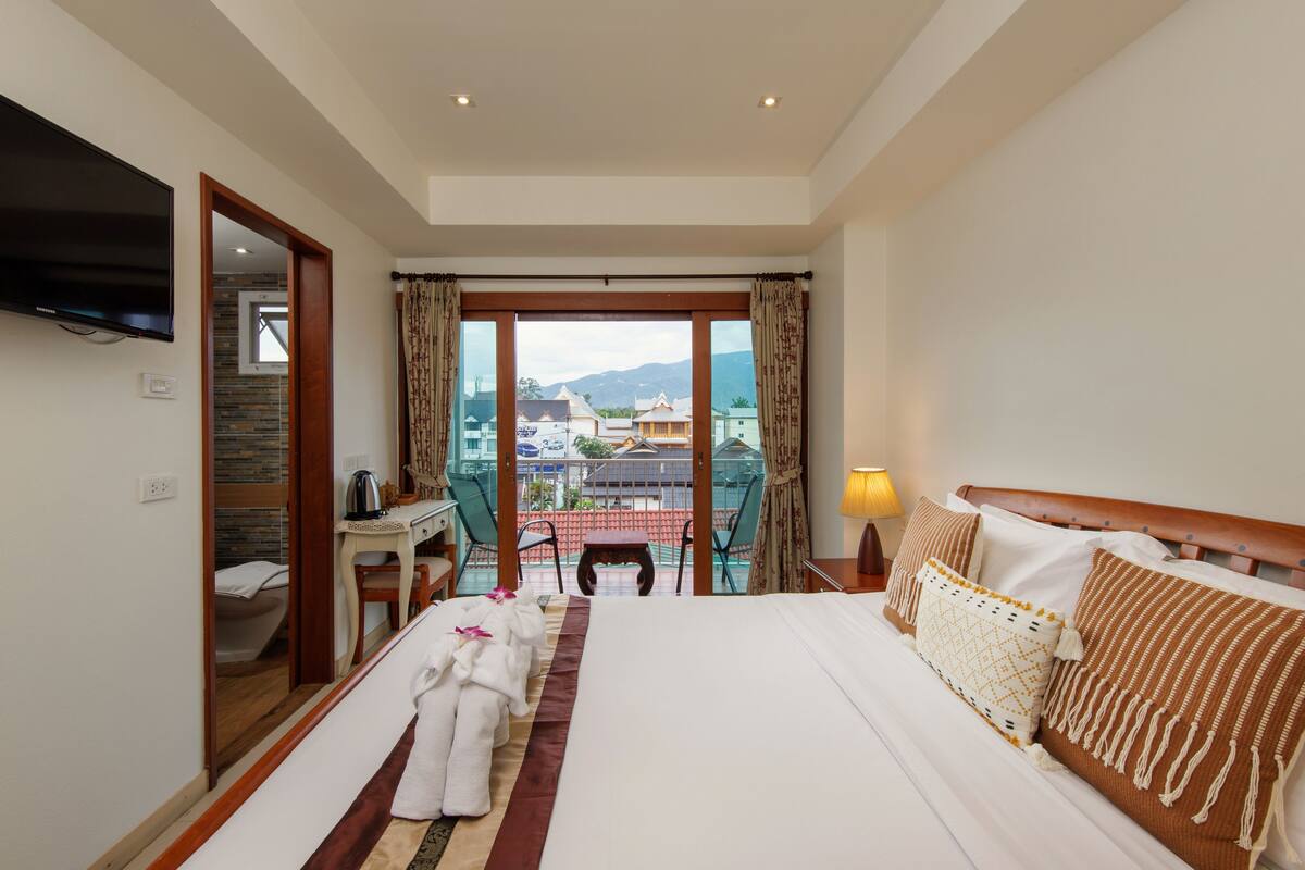 Phòng có thiết kế đặc trưng, 1 giường cỡ king, ban công | Minibar, màn/rèm cản sáng, nôi (giường cho trẻ sơ sinh) miễn phí 