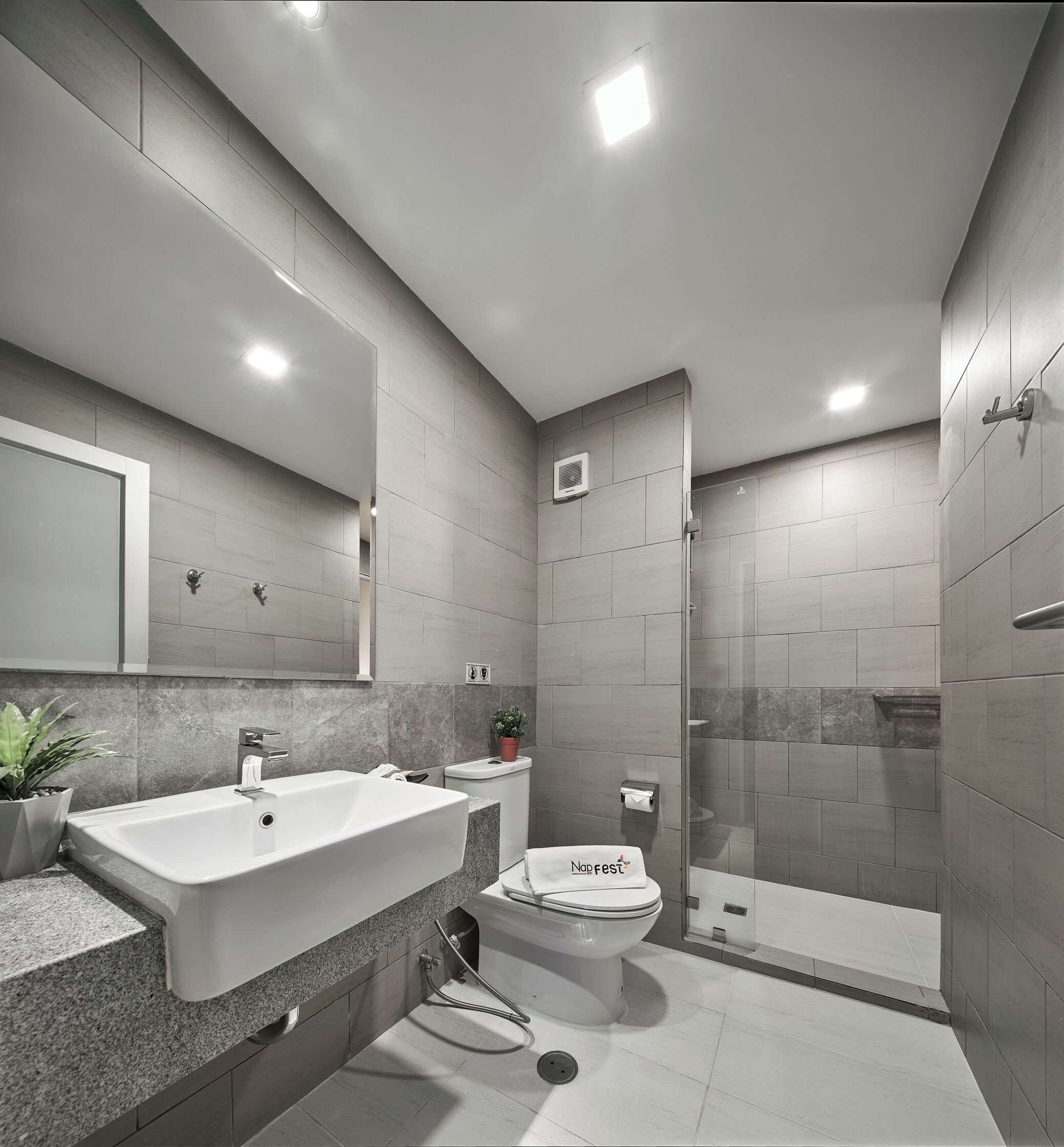 shower, free toiletries, hair dryer, slippers