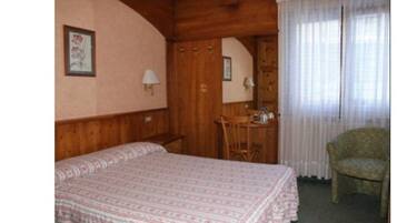 Bureau, lits bébé (en supplément), Wi-Fi gratuit, draps fournis