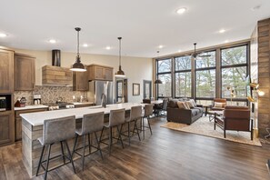 Private kitchen - Quarterdeck Resort & Restaurant (Nisswa)