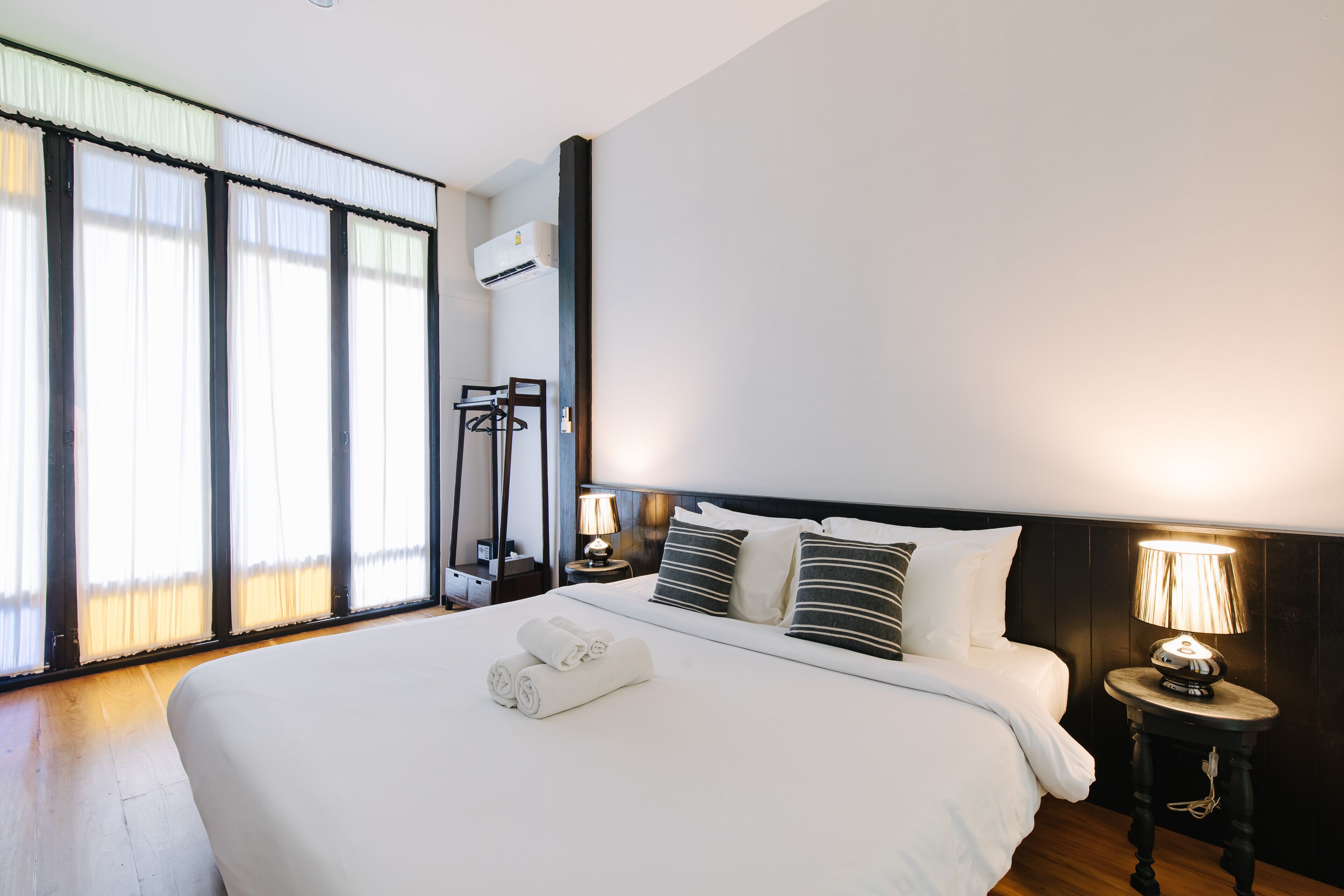 family suite, 2 bedrooms | 1 bedroom, in-room safe, free wifi, bed sheets