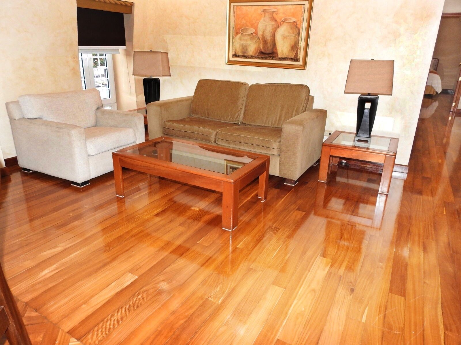 exclusive apartment, 2 bedrooms | living area | flat-screen tv