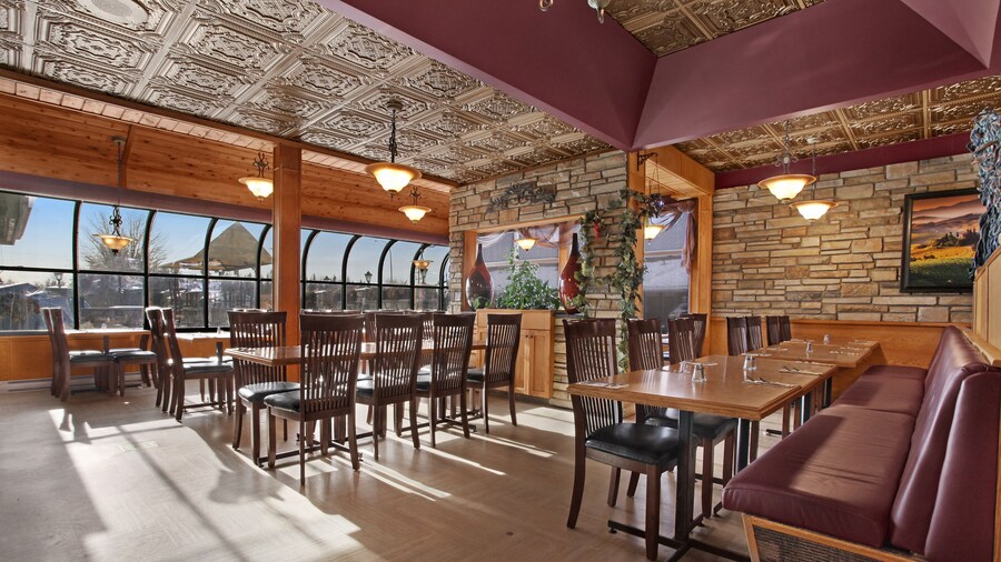 Guest House Inn & Suites