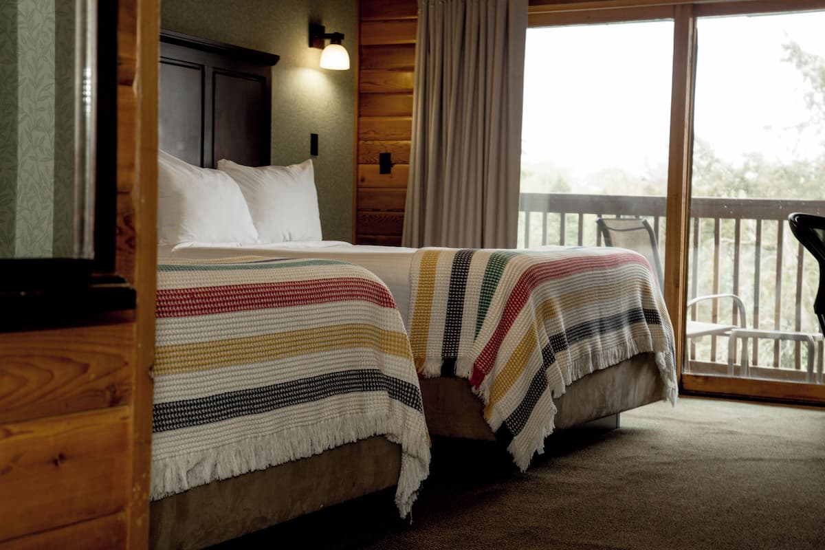 Main Lodge, Deluxe 2 Queen Beds | 1 bedroom, desk, iron/ironing board, free WiFi