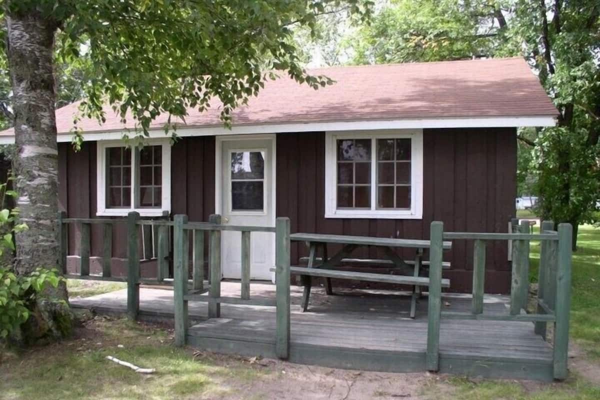 Cabin, 2 Bedrooms | 1 bilik tidur, Wi-fi percuma, cadar katil